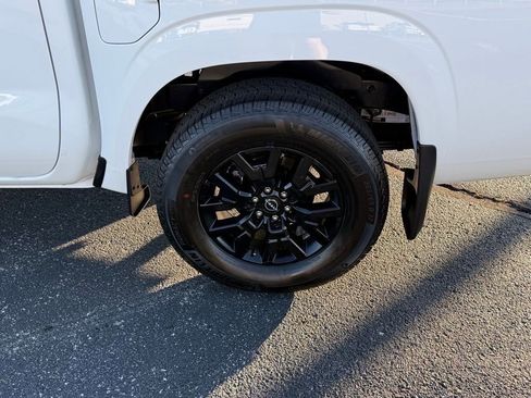 New 2026 Nissan Frontier SV image 12