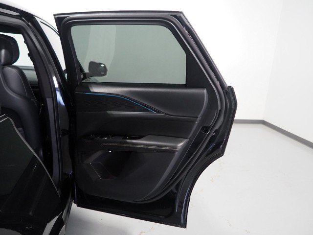 Used 2024 Cadillac Lyriq Sport RWD image 63