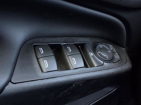 Used 2022 Chevrolet Equinox LT image 18