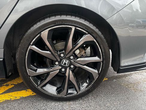 Used 2018 Honda Civic Sport Touring image 12