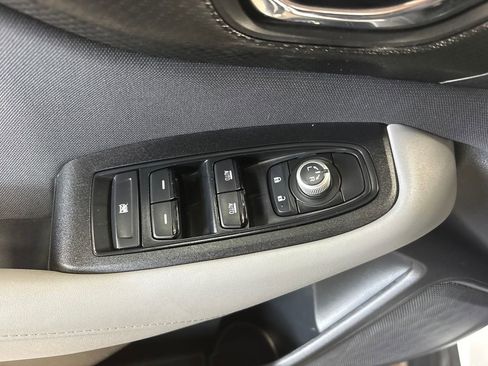 Used 2020 Subaru Outback Premium image 16