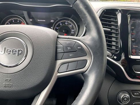 Certified 2019 Jeep Cherokee Limited image 30