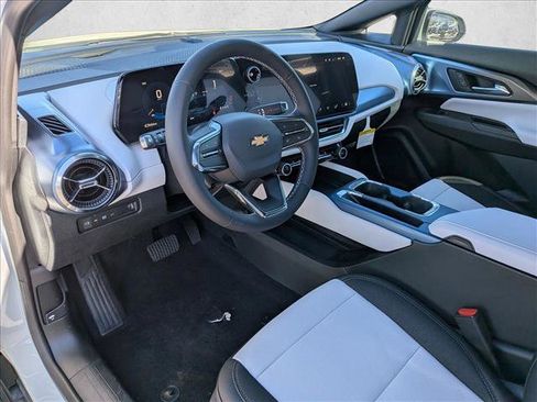 New 2026 Chevrolet Equinox EV LT image 3