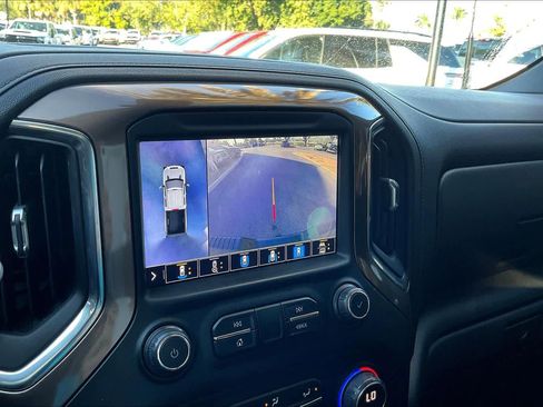 Used 2021 Chevrolet Silverado 2500 High Country w/ Z71 Off-Road Package image 20