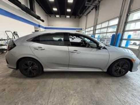 Used 2019 Honda Civic EX image 11