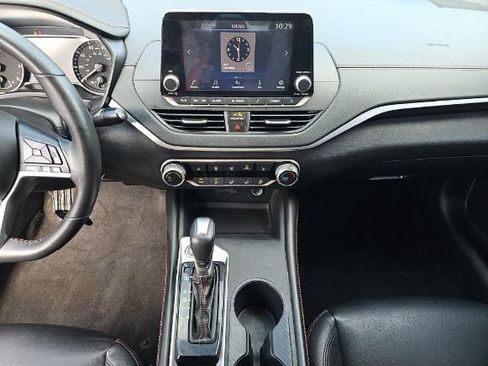 Used 2022 Nissan Altima 2.5 SR w/ Midnight Edition Package image 7