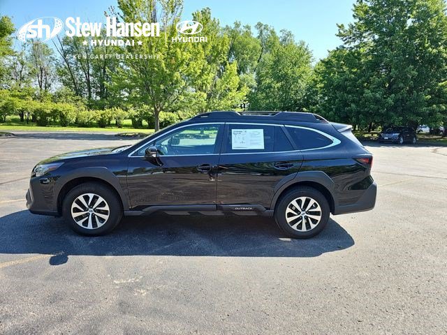 Used 2023 Subaru Outback Premium AWD/4WD image 1