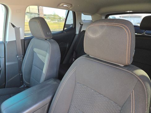 Used 2020 GMC Terrain SLE w/ Driver Convenience Package image 9