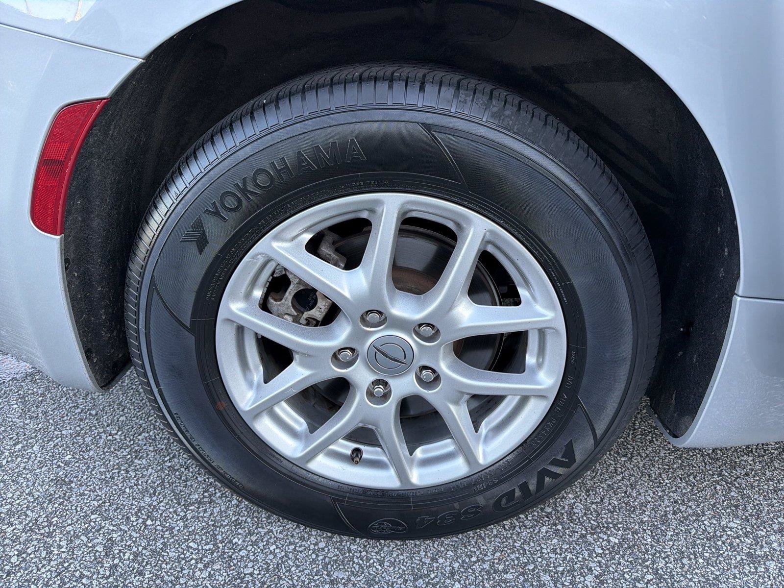 Used 2024 Chrysler Pacifica Touring-L FWD image 15