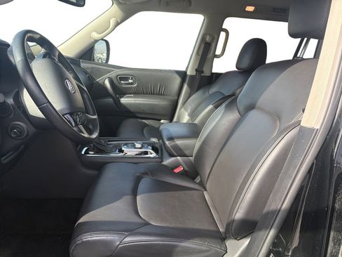 Used 2024 Nissan Armada SV image 9