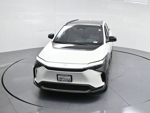 Used 2024 Toyota bZ4X XLE image 41