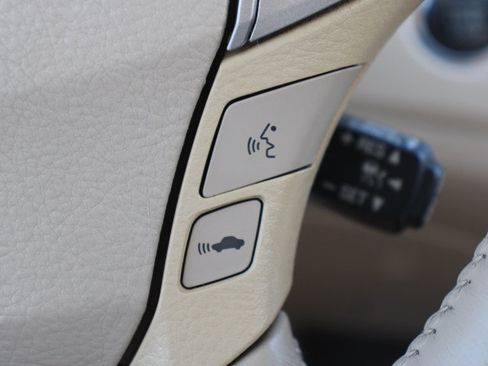 Used 2007 Toyota Avalon Limited FWD image 26