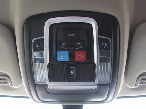 Used 2024 RAM 2500 Limited w/ Towing Technology Group image 46