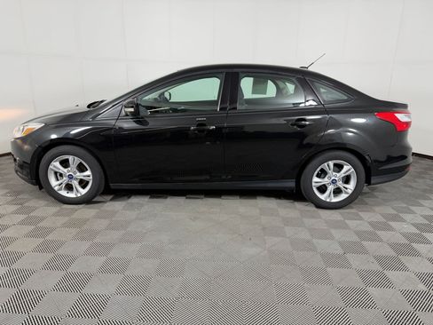 Used 2014 Ford Focus SE FWD image 2