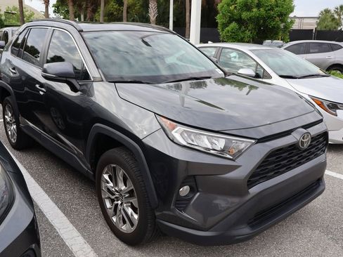 Used 2021 Toyota RAV4 XLE Premium FWD image 6