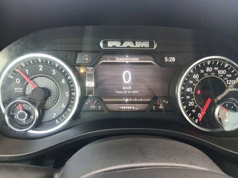 Used 2025 RAM 1500 Laramie image 24