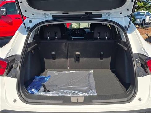 New 2026 Chevrolet Trax LS w/ LS Convenience Package FWD image 29
