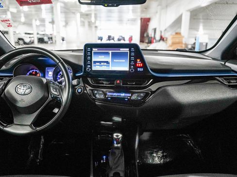 Certified 2019 Toyota C-HR XLE image 13