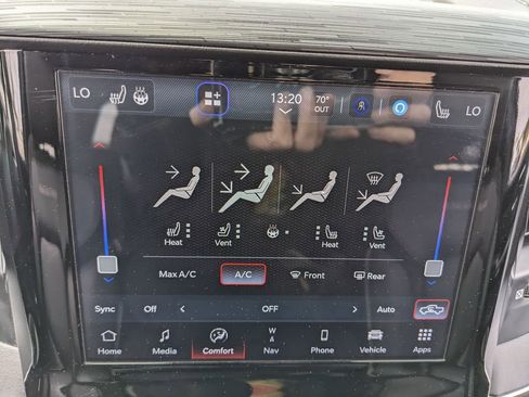 Used 2024 RAM 1500 Laramie image 38