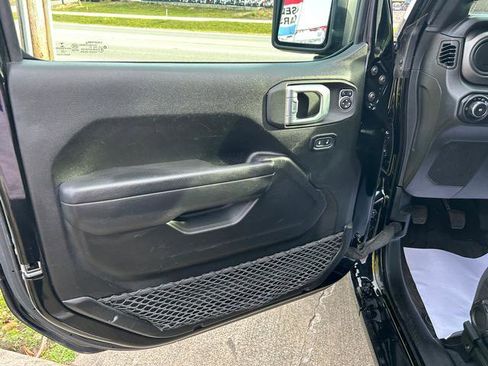 Used 2022 Jeep Wrangler Sport S image 7