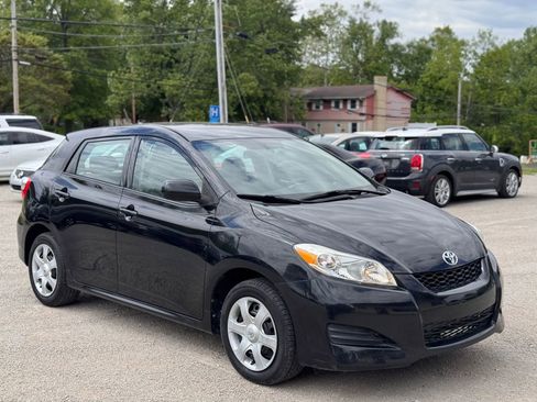 Used 2010 Toyota Matrix FWD image 4