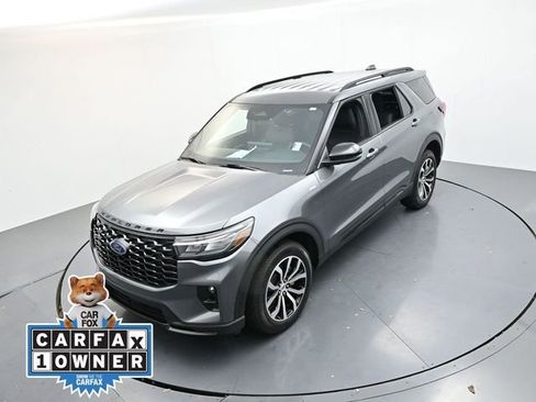 Used 2025 Ford Explorer ST-Line image 23