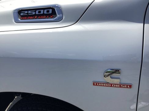 New 2026 RAM 2500 Big Horn AWD/4WD image 18