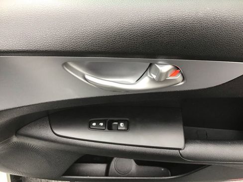 Used 2024 Kia Forte LXS FWD image 12