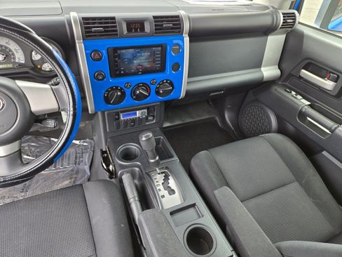 Used 2008 Toyota FJ Cruiser 2WD image 11