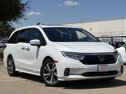 Used 2022 Honda Odyssey Touring image 2