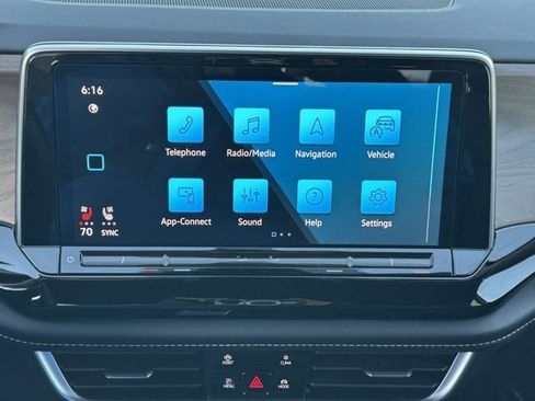 Certified 2024 Volkswagen Atlas SE image 34