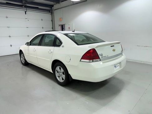 Used 2008 Chevrolet Impala LT w/ Luxury Edition Package image 4
