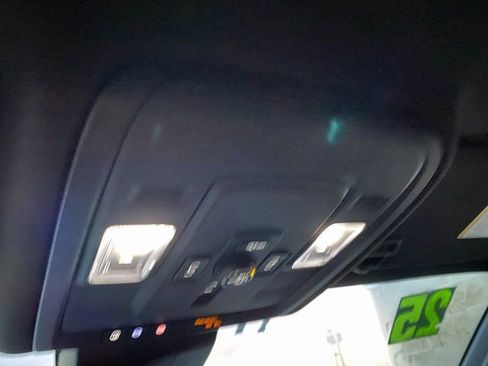 Used 2025 GMC Yukon Denali image 26