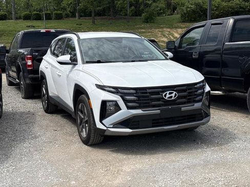 Used 2025 Hyundai Tucson SEL FWD image 3