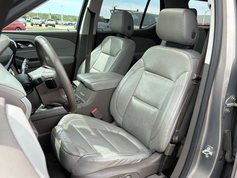 Used 2018 Chevrolet Traverse Premier w/ LPO, Cargo Package image 7