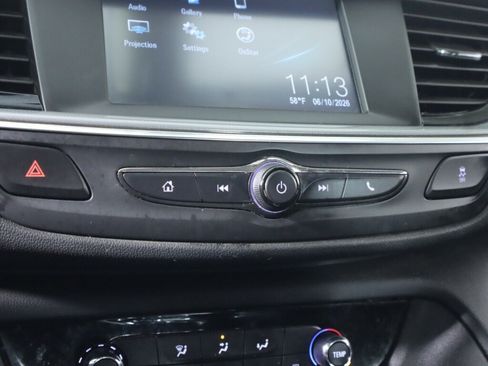 Used 2018 Buick Regal Preferred FWD image 19