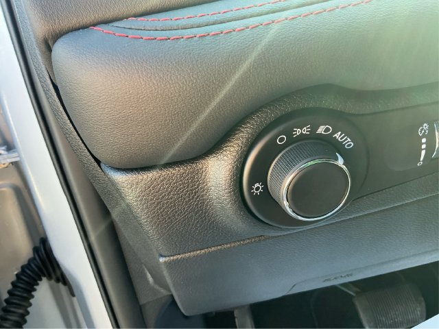 Used 2025 Dodge Durango GT AWD/4WD image 28