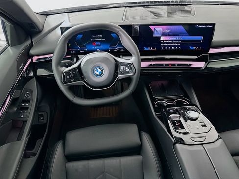 Used 2024 BMW i5 eDrive40i w/ Convenience Package RWD image 23