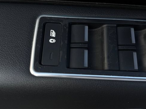 Used 2016 Land Rover Range Rover AWD/4WD image 35