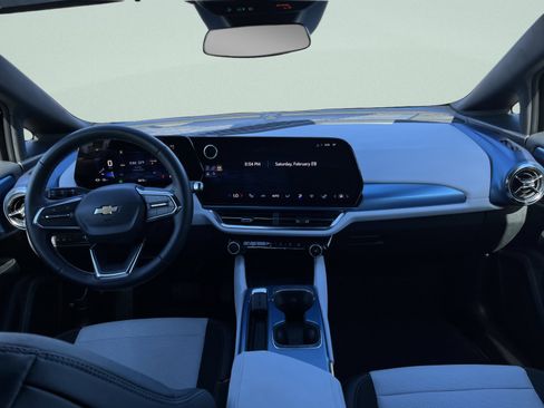 Used 2025 Chevrolet Equinox EV LT image 25