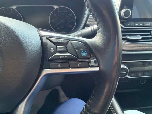 Used 2020 Nissan Altima 2.5 SL FWD image 17
