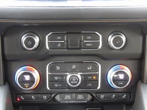 Used 2023 GMC Yukon XL AT4 w/ AT4 Premium Package image 33