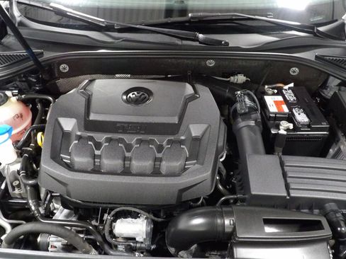 Used 2018 Volkswagen Passat 2.0T S image 18