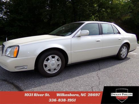 Used 2003 Cadillac De Ville Sedan w/ Comfort & Convenience Package image 1