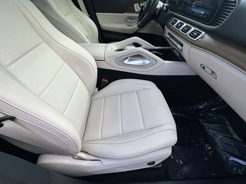Used 2025 Mercedes-Benz GLE 450e 4MATIC image 15