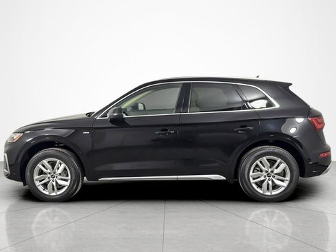 Used 2023 Audi Q5 2.0T Premium w/ Convenience Package AWD/4WD image 2