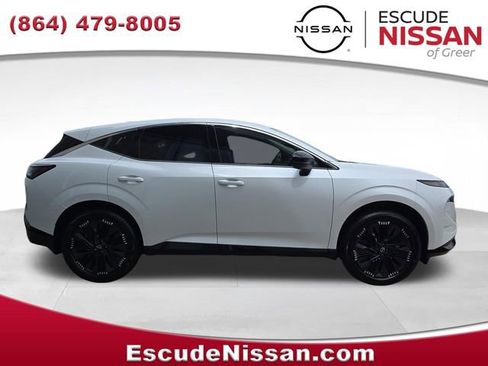 New 2026 Nissan Murano Platinum w/ Cargo Package AWD/4WD image 2