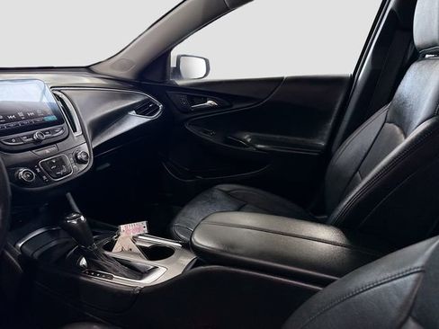 Used 2016 Chevrolet Malibu LT image 22