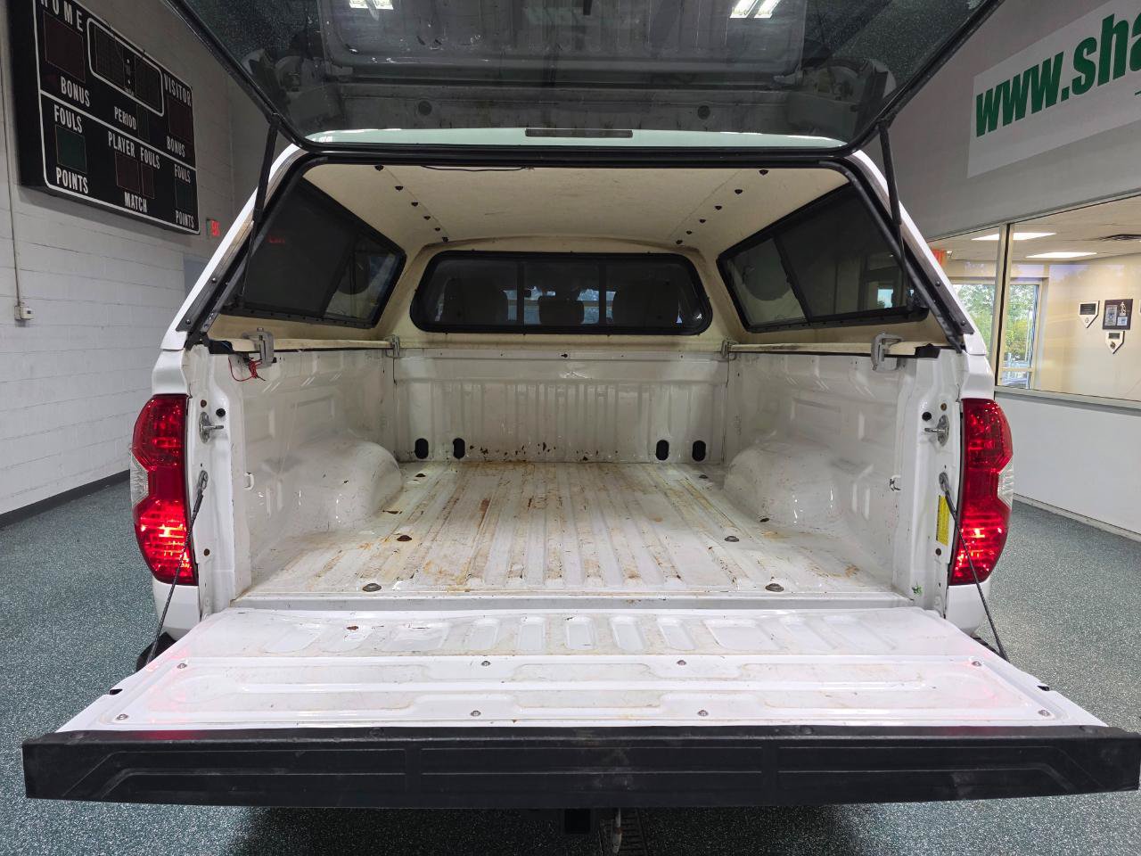 Used 2019 Toyota Tundra SR5 w/ TRD Off Road Package AWD/4WD image 21