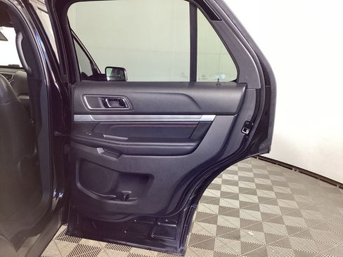 Used 2018 Ford Explorer Sport AWD/4WD image 10